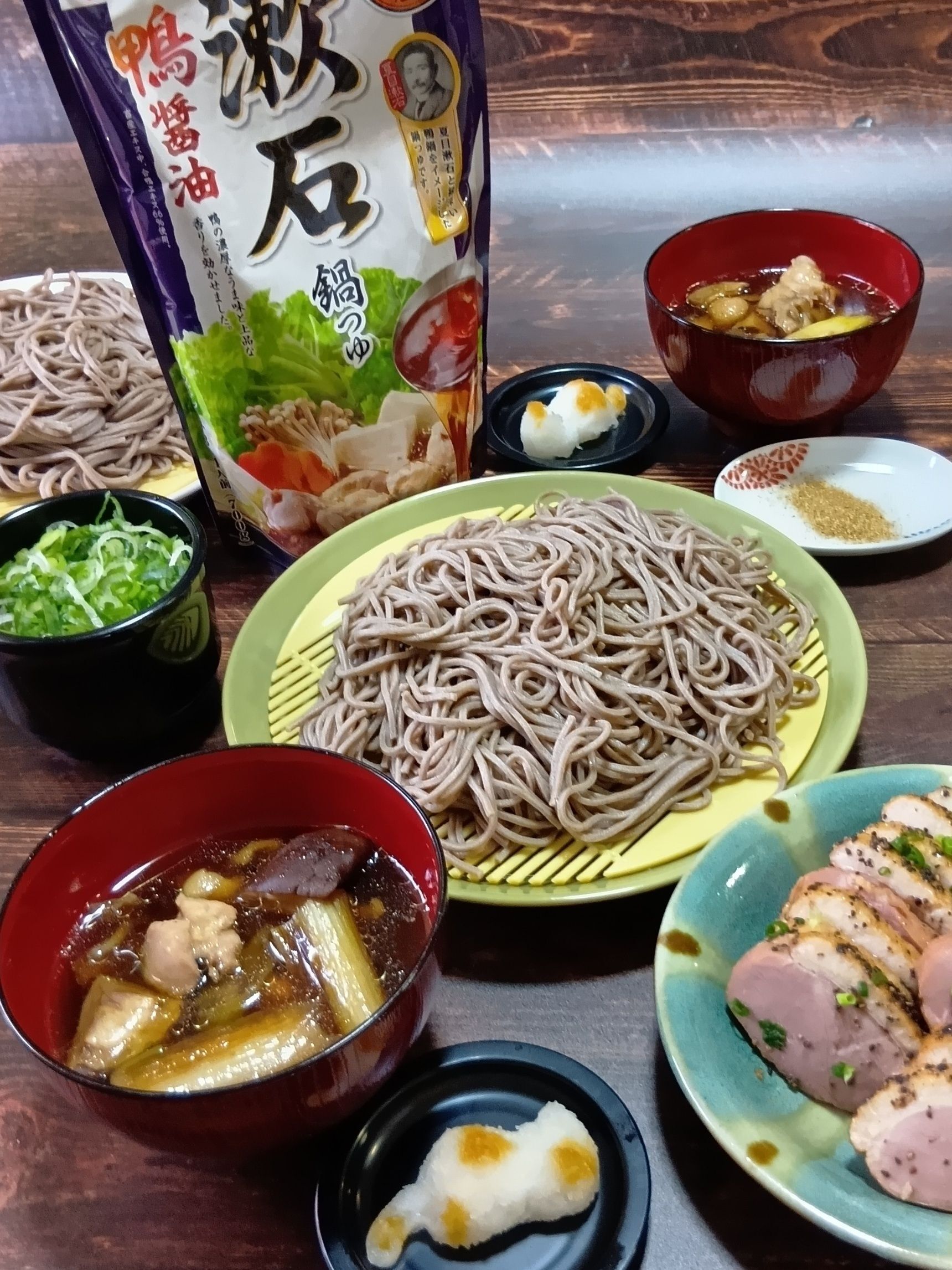 夏目漱石『吾輩は猫である』！吾輩は味変役に抜擢！猫大根おろしと鴨だしの漱石鍋