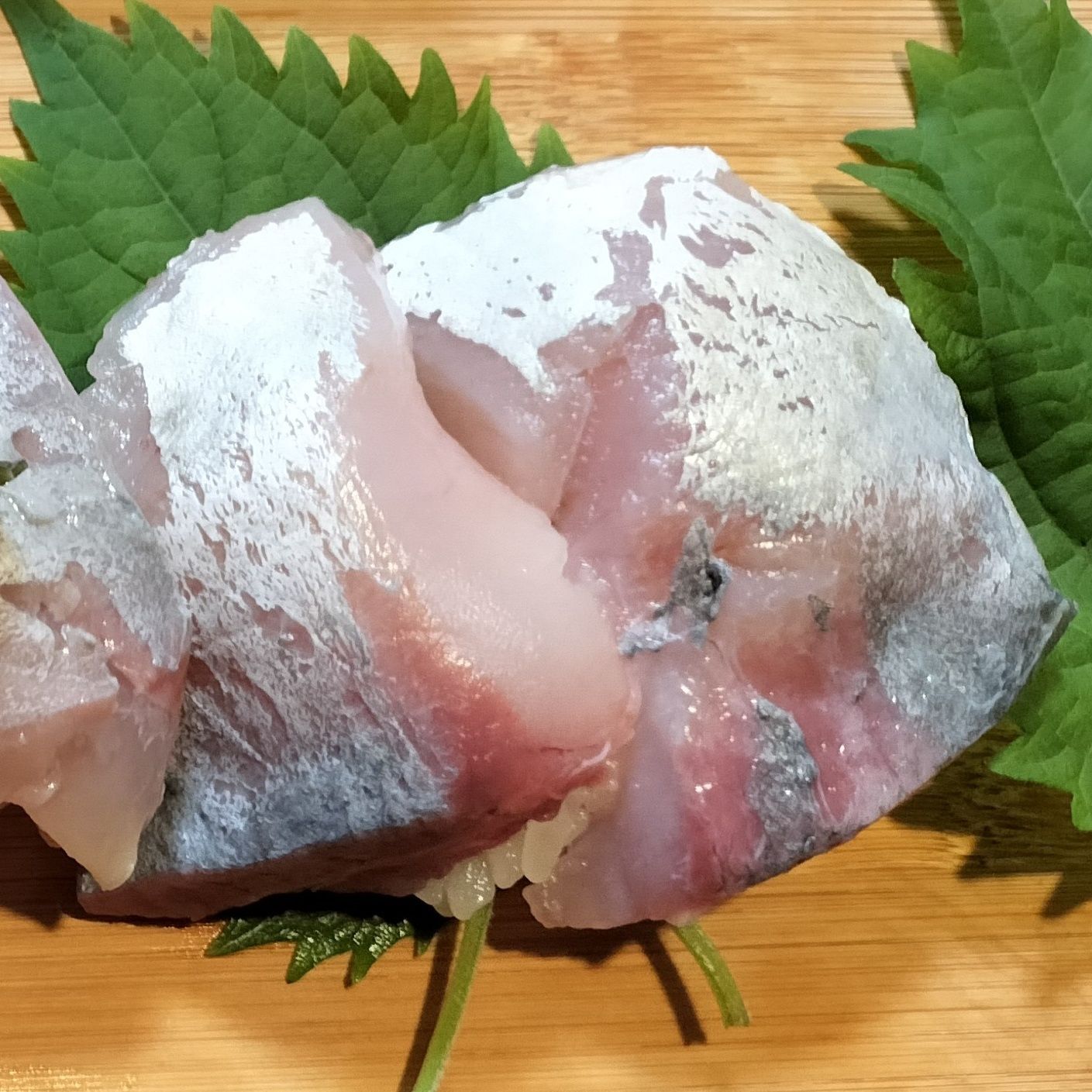 【イナダの握り寿司（3種）】