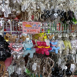 鍵用に！バルーンのワンコがかわいい！半額でゲット！大阪コリアタウン入口手前の推し活ショップ「Ossi」