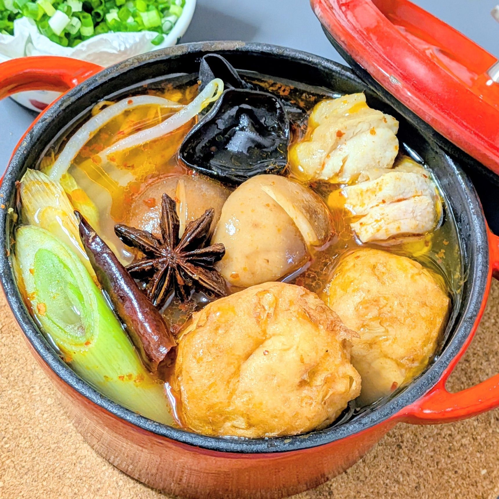 5、グツグツ煮えたら完成。