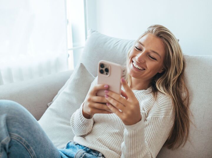 愚痴や弱音は我慢しなくてOK!言ったあとに「帳消し」にすればいい!?人気占い師直伝のポジティブ言葉ルール【じぶんでできる開運習慣】