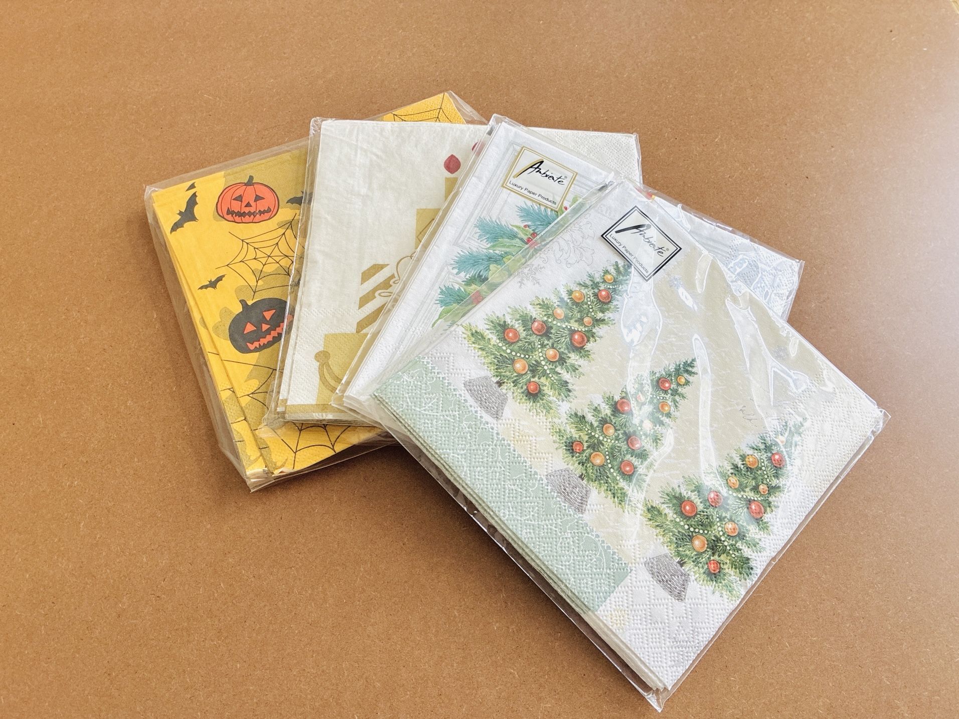 余った『ペーパーナプキン』のあまりにも素敵な使い道みつけた。パタパタ折って広げるだけで〈和ごころアイテム〉に大変身♡
