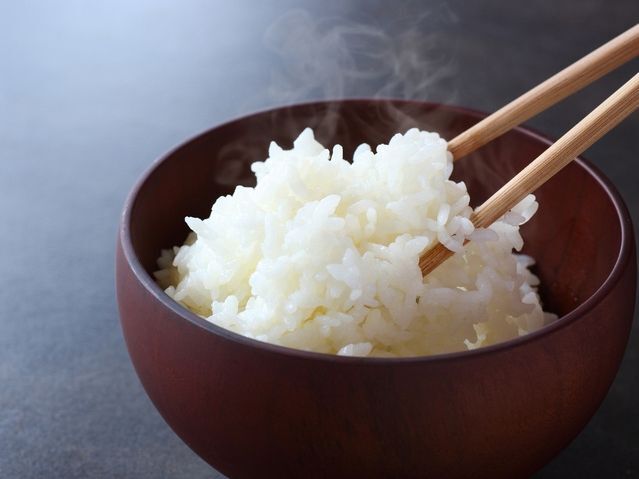「白ごはん」にまさかのコレ！？きな粉、チョコ、ポテチまで…意外すぎる〈ごはんのお供〉にびっくり！！