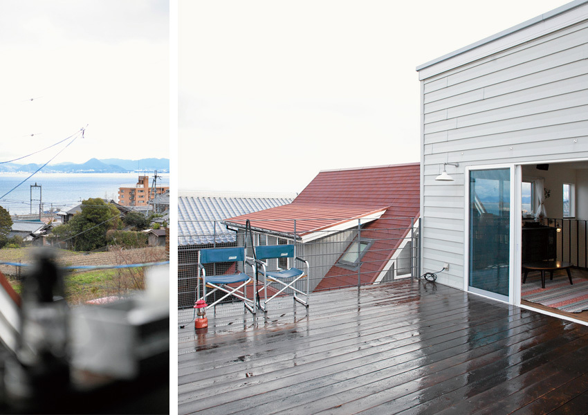 室内とフラットにつながっているデッキ