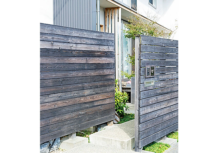 直接見えないエントランス