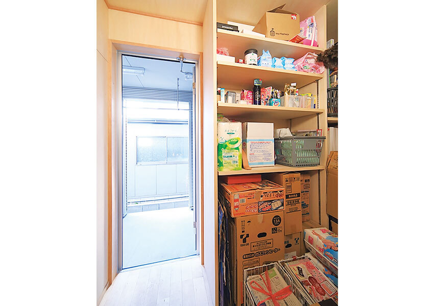 ゴルフバッグなどの収納に納戸