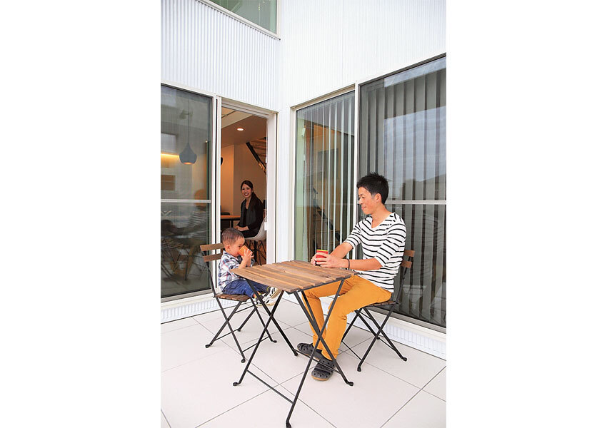 タイル貼りテラス