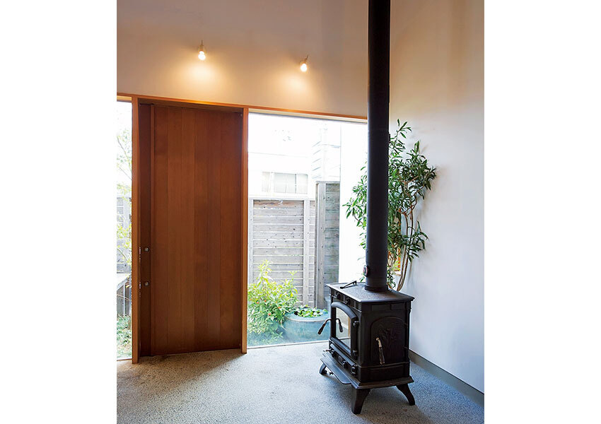 玄関ポーチと内土間