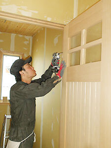 内部ドアの取り付け