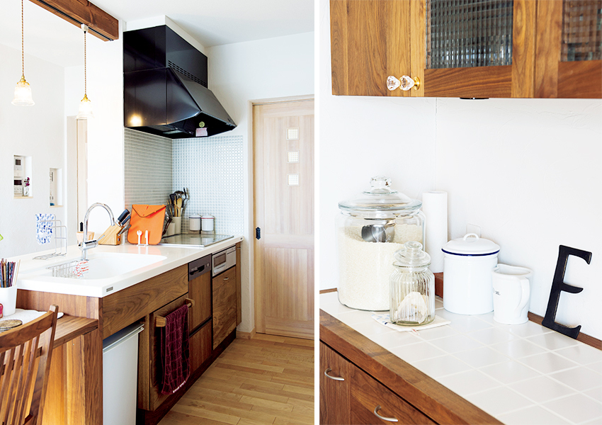 人造大理石のキッチンカウンター&タイル張りの作業台