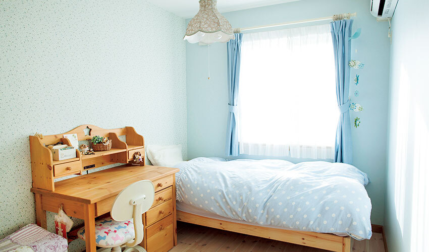 ブルーでまとめた子ども部屋