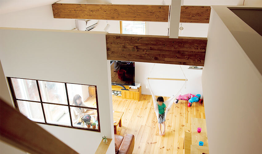 室内窓をとりつけて開放感のあるLDK