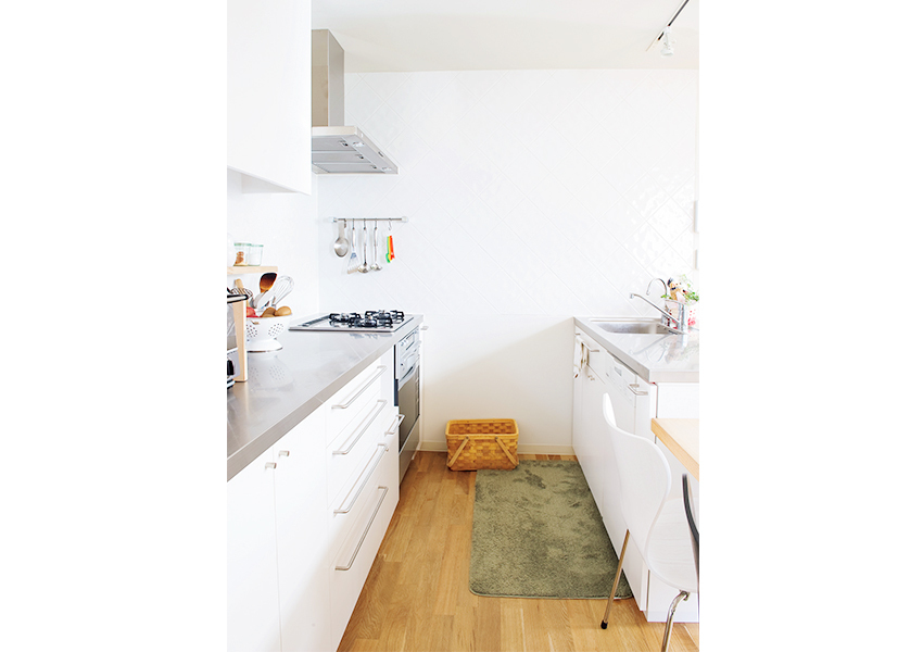 白を基調としたキッチン