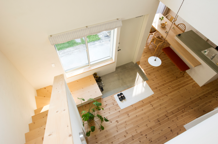 1階と2階がワンルームのようにつながった間取り