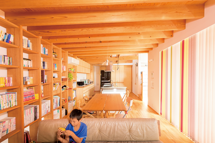 掃き出し窓で開放感のあるLDK""