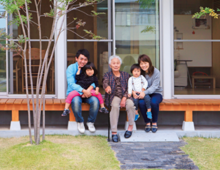 新しい二世帯住宅！祖母と孫世帯がひとつ屋根の下に暮らす家の間取り・プランニング実例