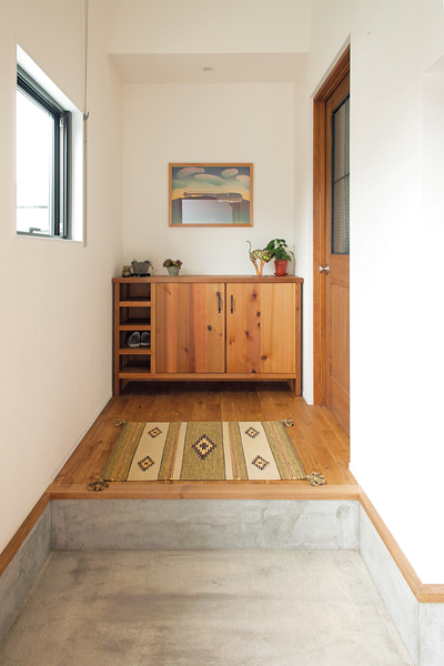 レッドシダー材の靴箱