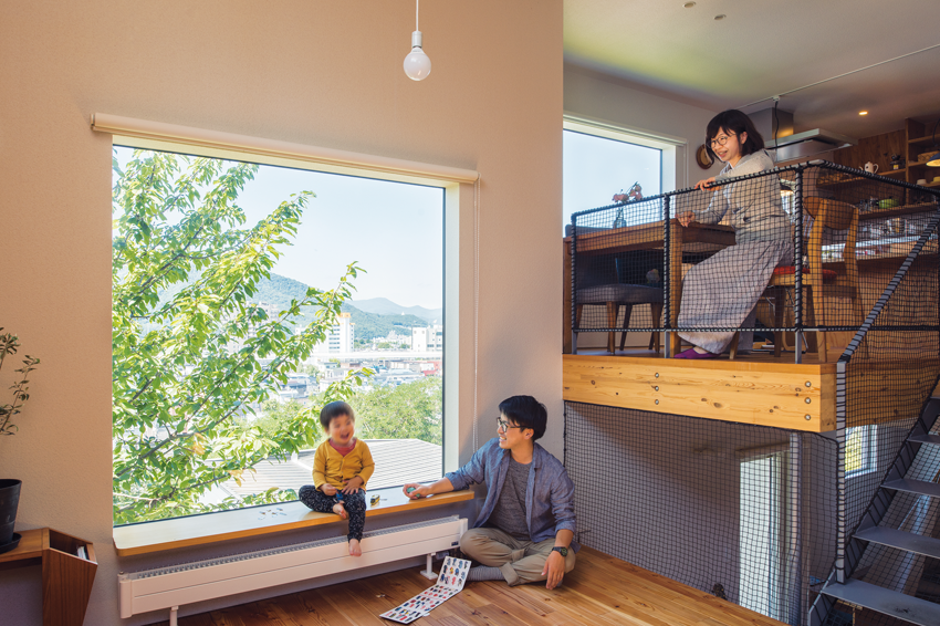 ピクチャーウインドーのリビング