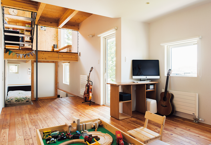 リビング・寝室とゆるやかにつながる子ども部屋