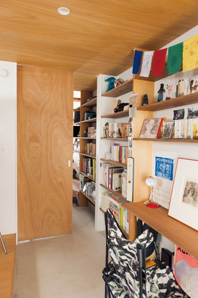 引き戸を閉めれば個室にできる書斎